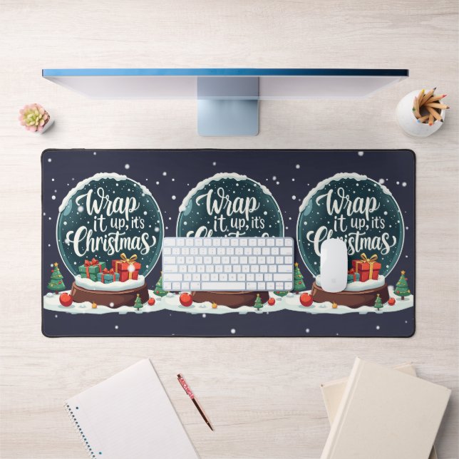 Wrap It Up It's Christmas Snow Globe Design Schreibtischunterlage (Büro 1)