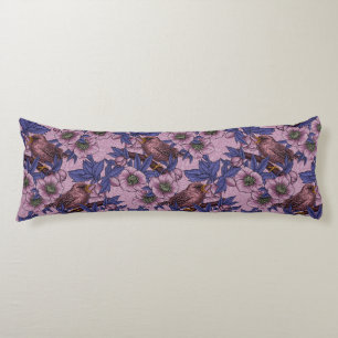 Wren und Hellebore, rosa und violett Seitenschläferkissen