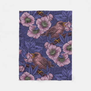 Wren und Hellebore, violett und rosa Fleecedecke
