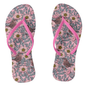Wrens in den Rose Flip Flops