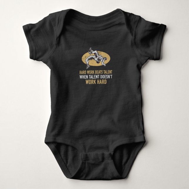 Wrestling Wrestler harte Arbeit besiegen Talent Baby Strampler (Vorderseite)