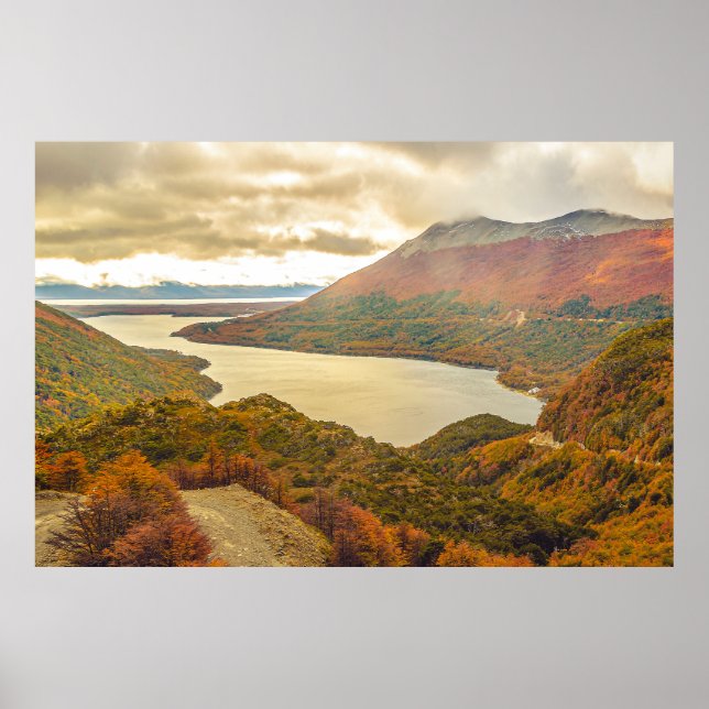 Wunder der Wildnis: Lago Escondido Poster (Vorne)