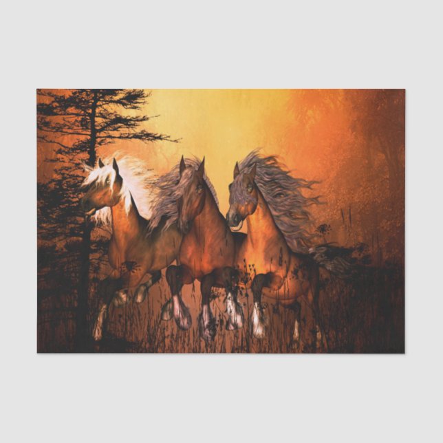 Wunderbare Pferde, die durch einen Wald laufen Seidenpapier (Vorderseite)