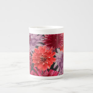 wunderschöne farbenfrohe Dahlias zieren diesen Kno Prozellantasse