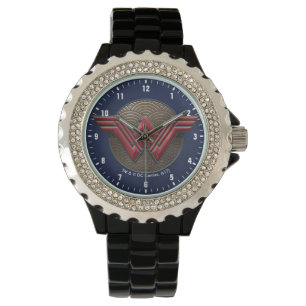 Wunderschönes Frauensymbol über konzentrierten Kre Armbanduhr