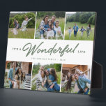 Wunderschönes Leben mit einer Kollektion von sechs Fotoplatte<br><div class="desc">Feiern Sie Lieblings-Erinnerungen mit dieser 6-Foto-Collage-Plakette mit einer "It's a beautiful life"-Typenbearbeitung und Sondertexten. Diese Collage ist ideal für Familien, Neugeborene, Großeltern und mehr. Personalisieren Sie es für das Jahr, Ferien Erinnerungen, Reisen, Wiedersehen und andere Anlässe. Die weiche, grüne Textfarbe passt gut zu den verschiedenen Dekorstilen. Dieses einfache Design macht...</div>