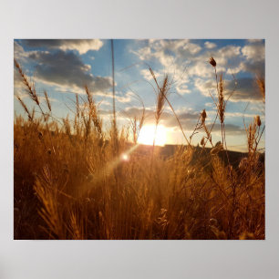 Wunderschönes Poster eines Sonnenuntergangs über e