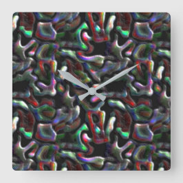 Wurmförmige, bunte Leckereien? Werfen Sie sie. Quadratische Wanduhr