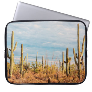 Wüste mit Saguaro cacti Laptopschutzhülle