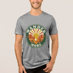 Wüsten-Canyonshirt Wander More Retro-Sonnenunterga Tri-Blend Shirt