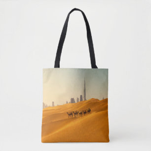 Wüsten Dubais Skyline-Ansicht mit Kameln Tasche