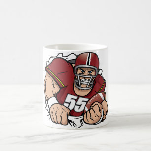 Wütender American-Football-Spieler bricht durch Kaffeetasse