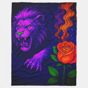 Wütender Löwe und eine Rose Fleecedecke