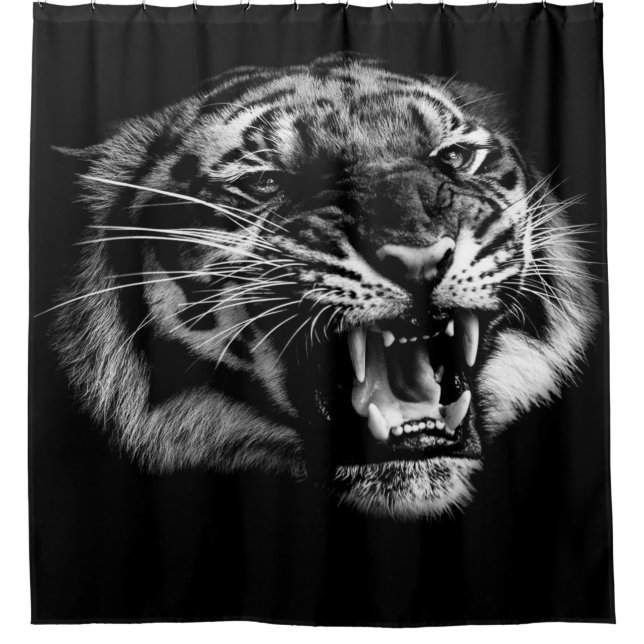 Wütender wilder Tigerkopf im wirklichen Leben Duschvorhang (Vorderseite)