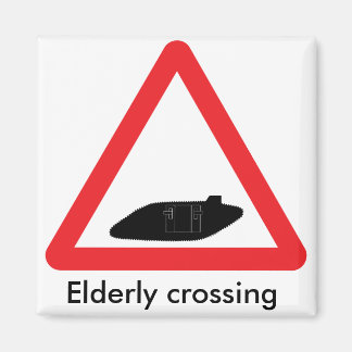 WW1 Tank überqueren Straße Schild. Ältere Kreuzung Magnet