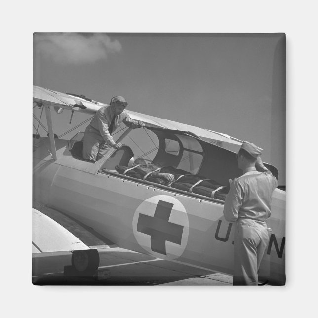 WW2 Rotkreuz-Flugzeug Magnet (Vorne)