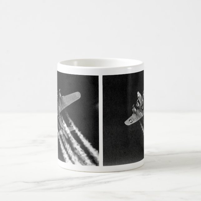 WWII B-17 im Flug Kaffeetasse (Mittel)