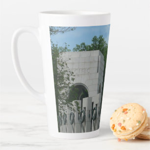 WWII-Gedenkkranz II in Washington DC Milchtasse