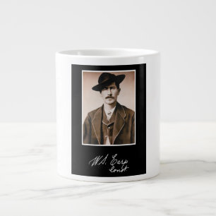 Wyatt Earp Constable in seinem Premierminister Jumbo-Tasse