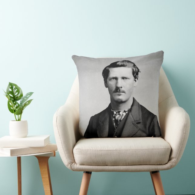 Wyatt Earp: Lawman, Gunfighter, Saloon Keeper Kissen (Stuhl )