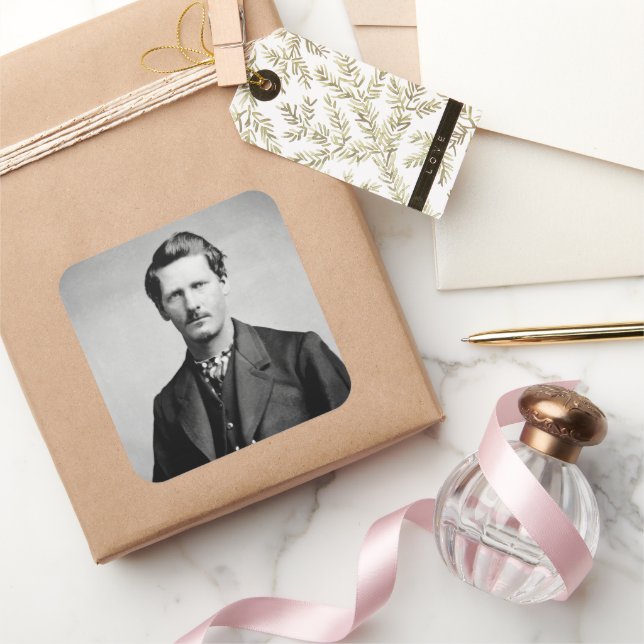 Wyatt Earp: Lawman, Gunfighter, Saloon Keeper Quadratischer Aufkleber (Schenken)