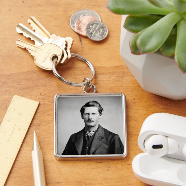 Wyatt Earp: Lawman, Gunfighter, Saloon Keeper Schlüsselanhänger (Schreibtisch)