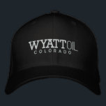 Wyatt Oil Bestickte Baseballkappe<br><div class="desc">Wyatt Oil ist die Ölgesellschaft, die von Ellis Wyatt in Ayn Rands Atlas Shrugged geleitet wird. In dem Buch hatte Wyatts Vater einen Lebensunterhalt aus den Ölfeldern in Colorado gequetscht, aber als Ellis Wyatt das Geschäft übernahm, nahm er das Geschäft ab. Er entdeckte eine Technik zur Gewinnung von Öl aus...</div>