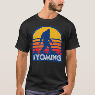 Wyoming Retro Surf Style Aighties Graphic T-Shirt