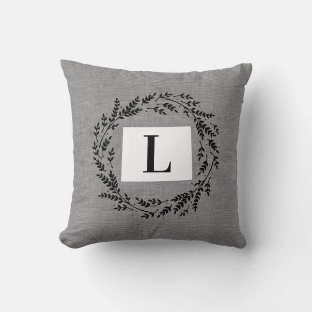 Wyoming Rustic Wreath Monogram Throw Pillow Kissen (Vorderseite)