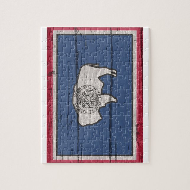 Wyomo-Staatsflagge auf altes Holz (Vertikal)