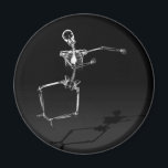 X-RAY SKELETON JOY LEAP B&W MAGNET<br><div class="desc"></div>
