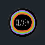 XE/XEM Pronouns farbenfroher Regenbogenkreis Schwa Button<br><div class="desc">Dekorieren Sie Ihr Outfit mit diesem coolen Kunstknopf. Macht ein großartiges Geschenk! Sie können ihn anpassen und auch Text hinzufügen. Karo in meinem Shop für viel mehr Farben und Muster! Lass mir Bescheid,  wenn du auch etwas Gewohntes willst.</div>