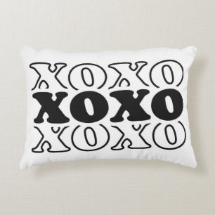 XOXO Embrace Valentinstag Dekokissen