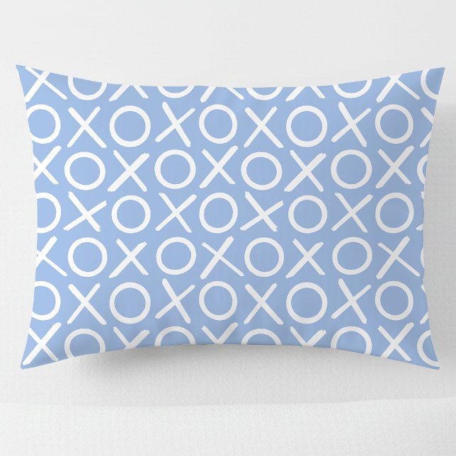 XOXO Hugs & Kisses Blue Cute Modern Pattern Kissenbezug (Von Creator hochgeladen)