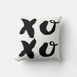 XOXO Hugs & Kisses   Brush Typografie Pillow Kissen