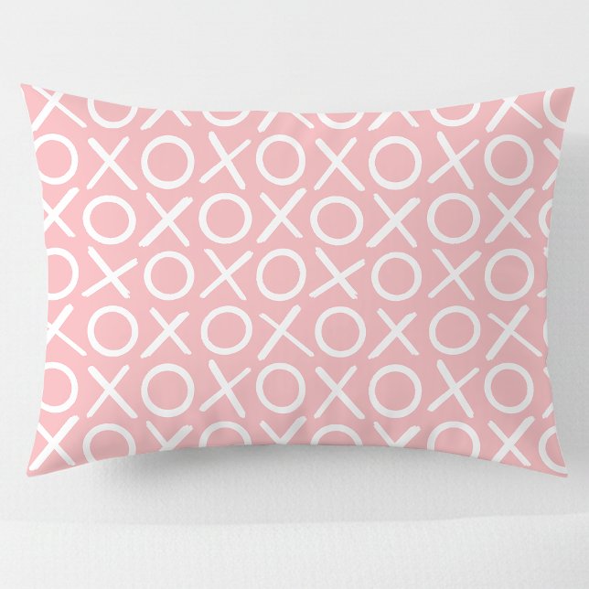XOXO Hugs & Kisses Pastel Pink Cute Modern Pattern Kissenbezug (Von Creator hochgeladen)