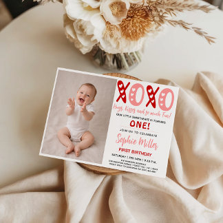 XOXO Hugs & Kisses Valentine's Day 1st Birthday Einladung