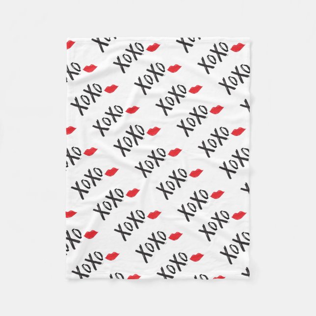 XoXo-Hugs-Kisses-with-Red-Lips Fleecedecke (Vorderseite)