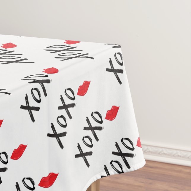 XoXo-Hugs-Kisses-with-Red-Lips Tischdecke (Beispiel)