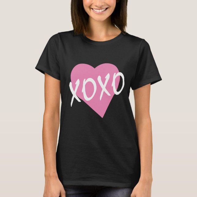 XOXO Pink Heart Black Hugs Kisses T-Shirt (Vorderseite)