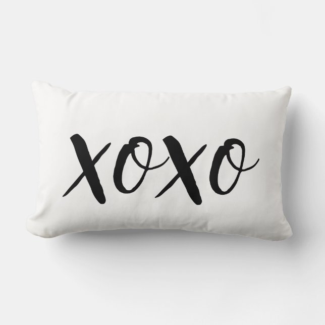 XOXO Schwarz und Weiß Lendenkissen (Vorderseite)