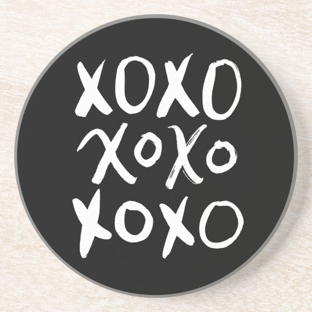 XOXO | weißes Bürsten-Skript Getränkeuntersetzer (Vorne)