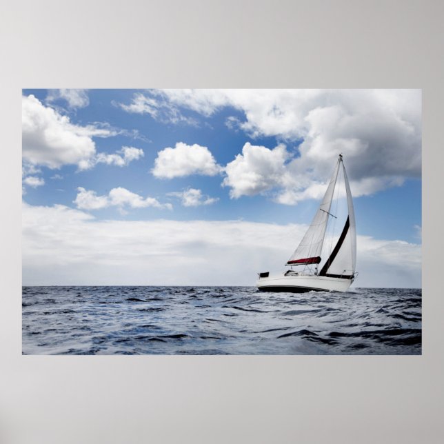 Yacht auf dem offenen Meer Poster (Vorne)