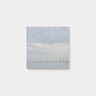 Yacht race boats in a line post-it klebezettel