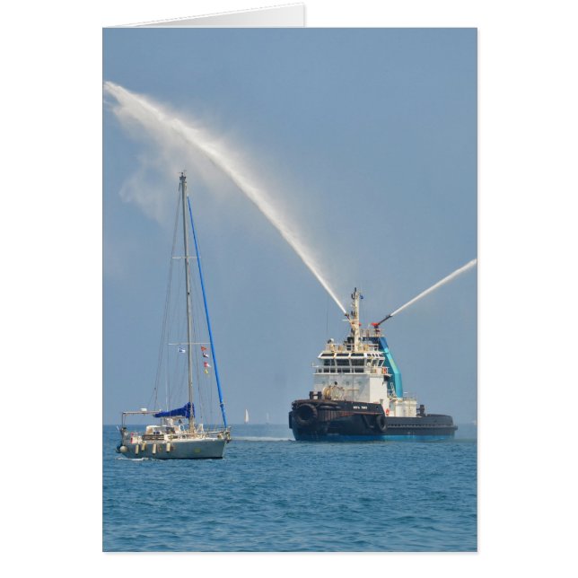 Yacht Zig Zag Et Tug (Devant)