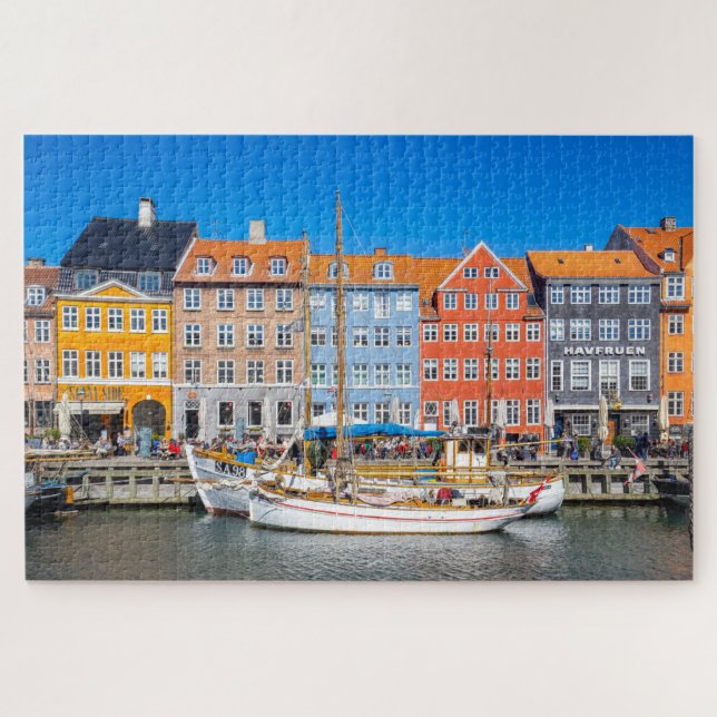 Yachts Along Colorful Nyhavn Wasserfront Kopenhage (Horizontal)