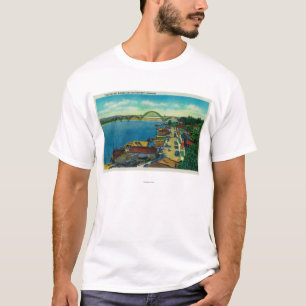 Yaquina Bucht-Brücke und Ufergegend Newport ODER T-Shirt
