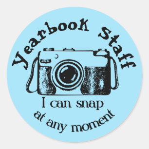 Yearbook Staff - Ich kann jederzeit eingreifen Runder Aufkleber