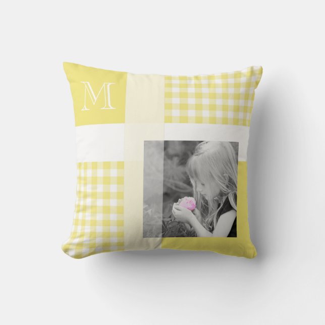 Yellow Add Your Foto Gingham Modern Monogram Kissen (Vorderseite)