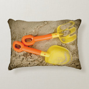 Yellow and Orange Sand Toys Beach Art Dekokissen